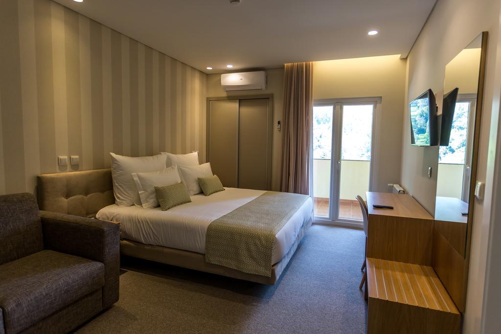 Adelaide Hotel Жереш Екстер'єр фото