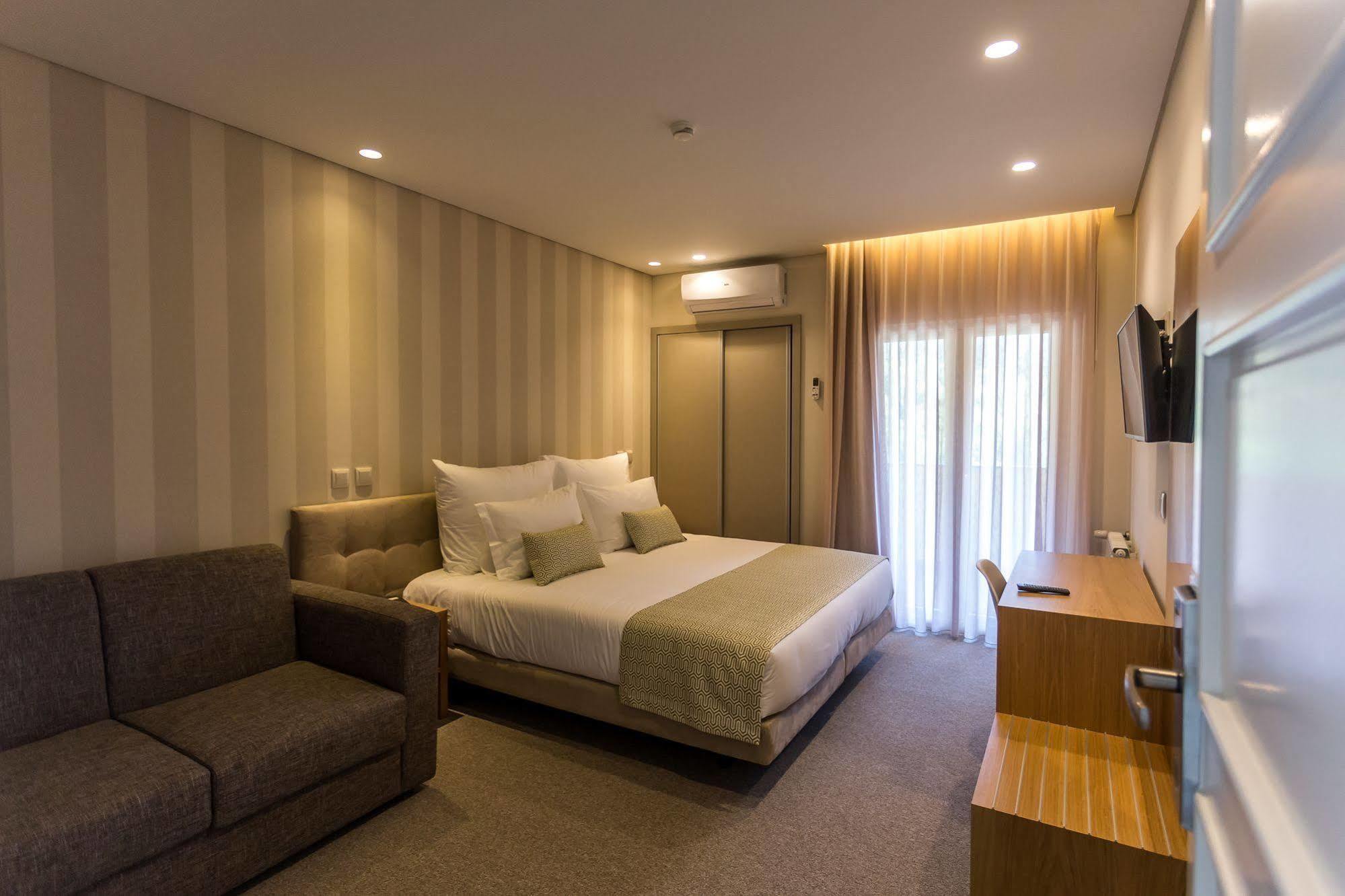 Adelaide Hotel Жереш Екстер'єр фото