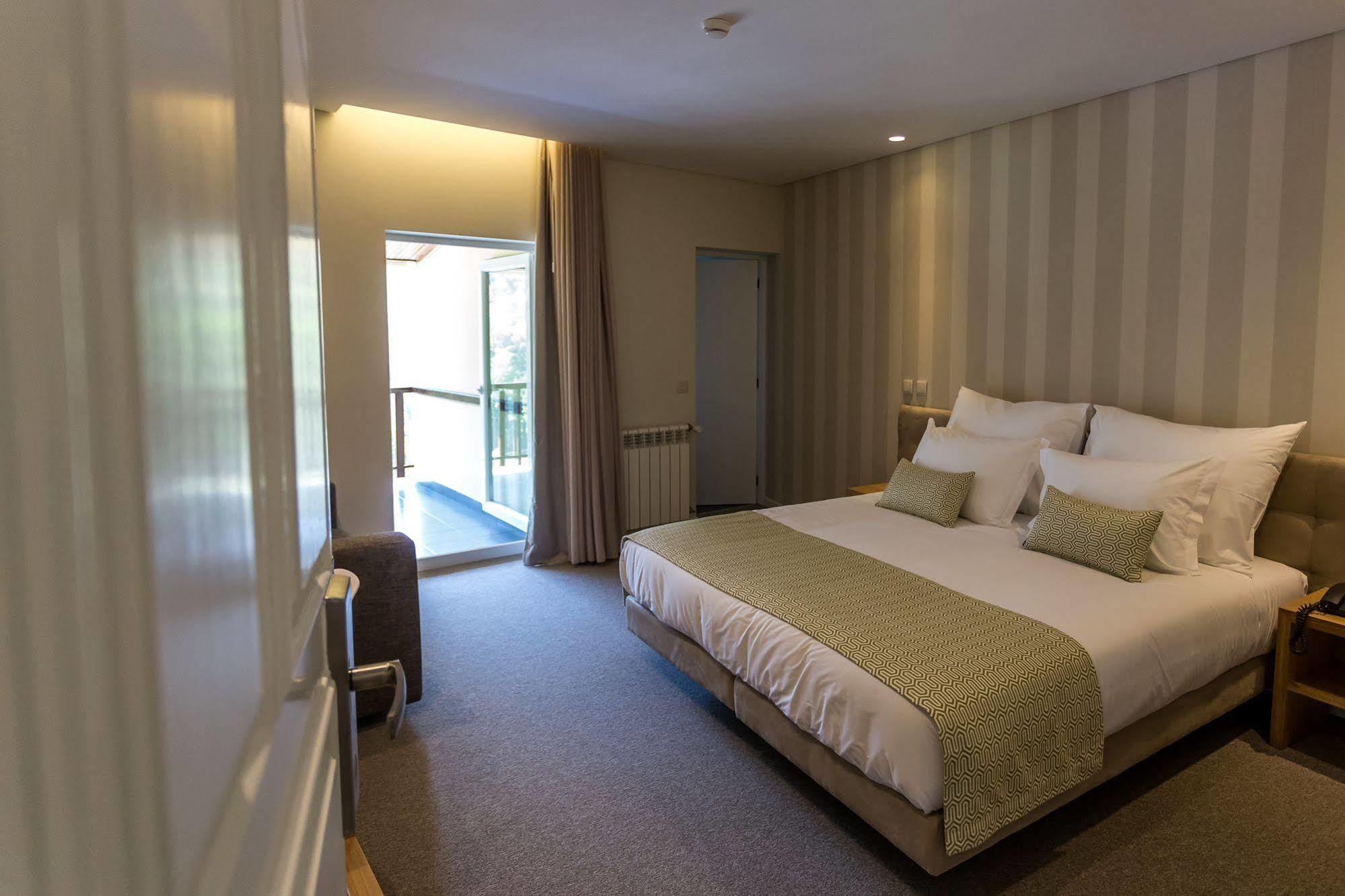 Adelaide Hotel Жереш Екстер'єр фото