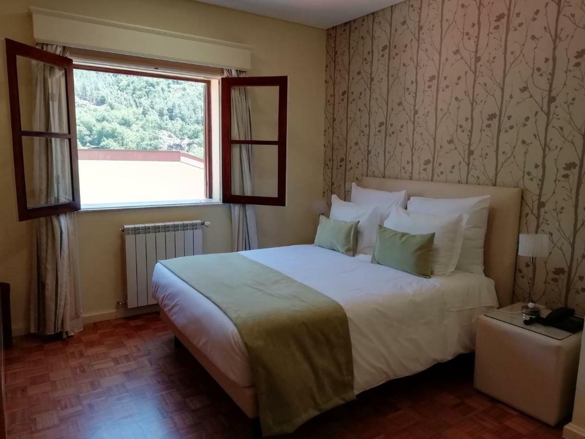 Adelaide Hotel Жереш Екстер'єр фото